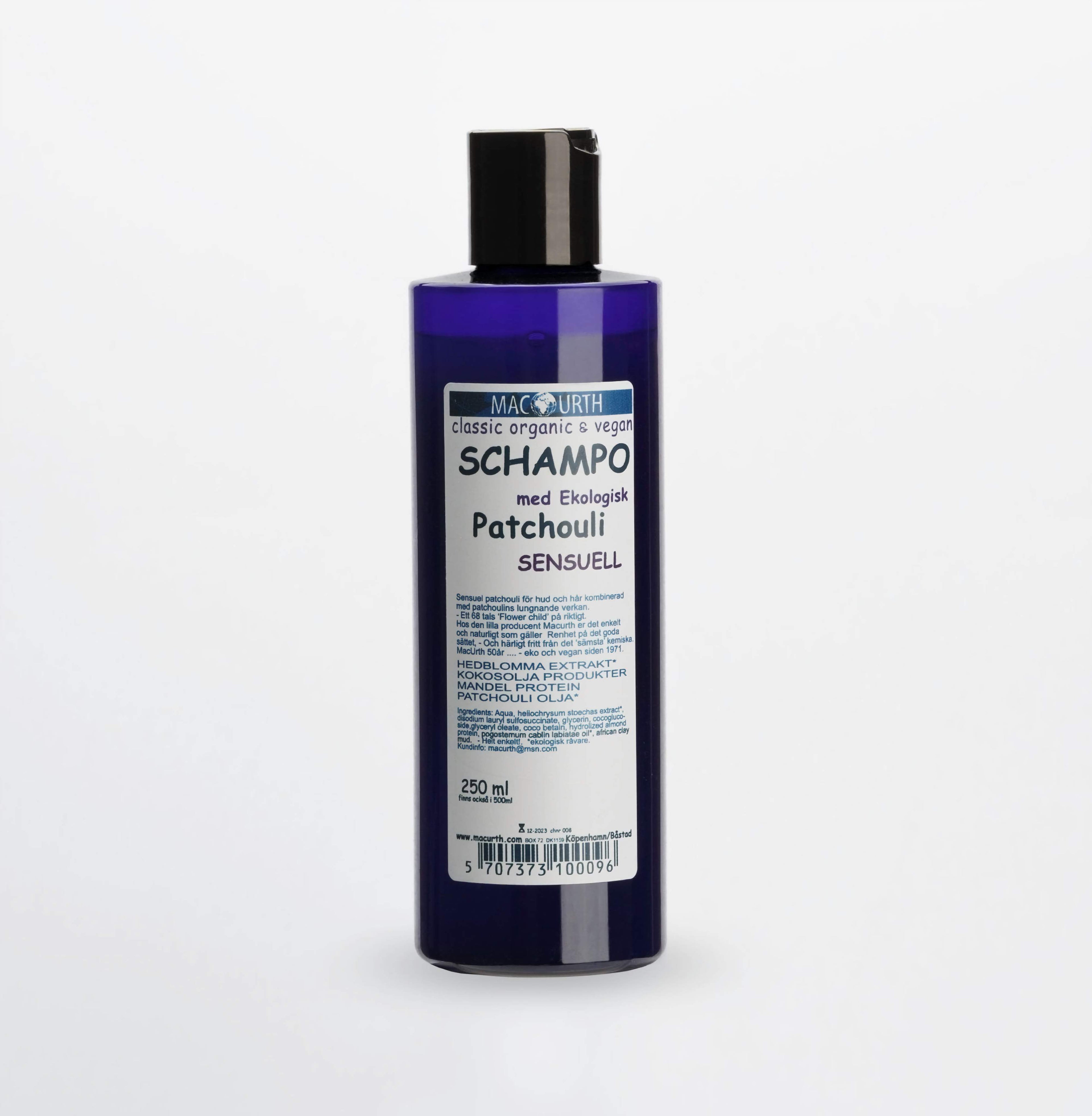 Plastflaska med MacUrth Patchouli Schampo 250 ml på vit bakgrund
