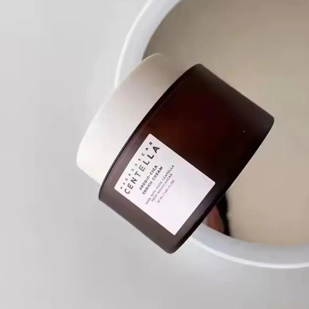 SKIN1004 - Återfuktande & reparerande ögonkräm - UNAKIT